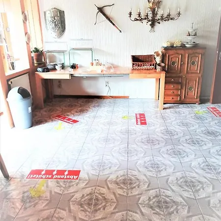 Отель Sonnenberg Schloesschen 3*