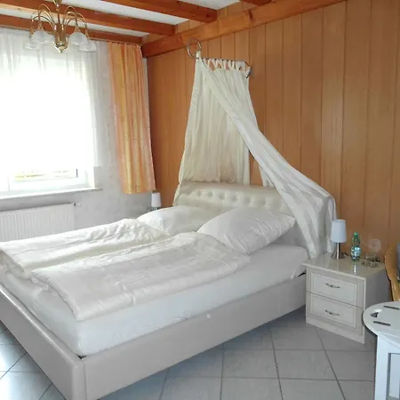 Sonnenberg Schloesschen 3*